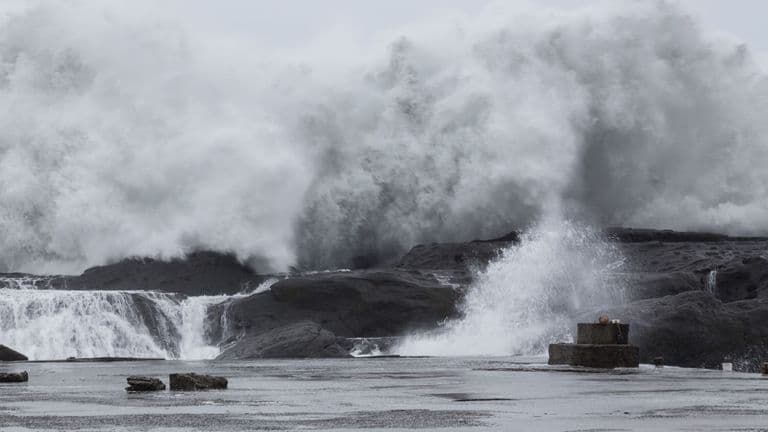 Mega Tsunami Threat Looms Over U.S. Coastal Regions