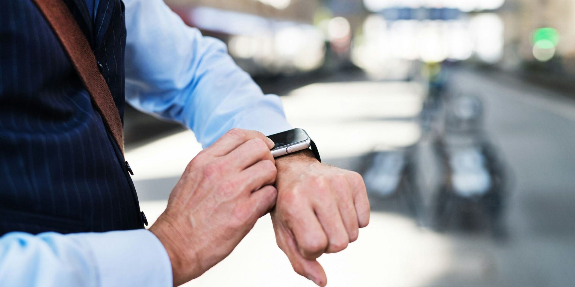 Inside Tesla’s New AI-Powered Smartwatch Designed Specifically for Men