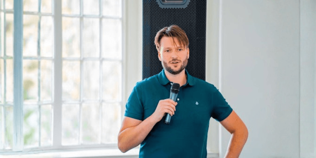 Kenny van Boxel, founder of Goldfinch Real Estate, delivers innovative, data-driven real estate strategies for cross-border investment success.