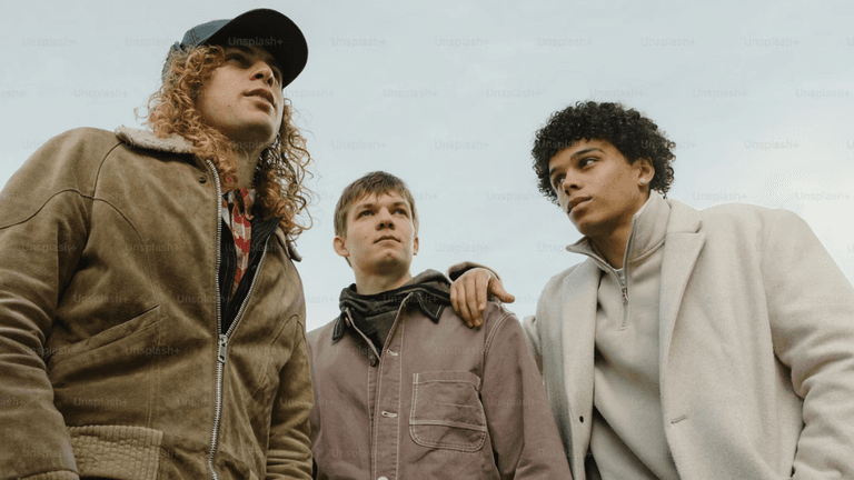 Loafers, Relaxed Tailoring, and Smart Basics Lead Men’s Style Trends in Spring 2026