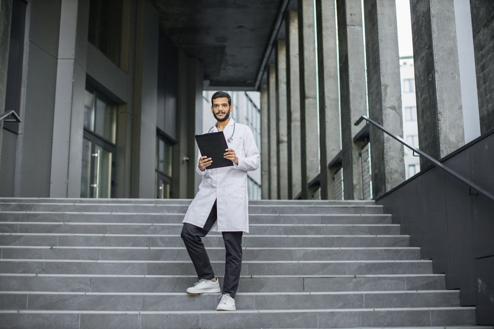 Wearable Tech Revolutionizing Men’s Health in 2024