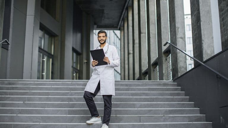 Wearable Tech Revolutionizing Men’s Health in 2024