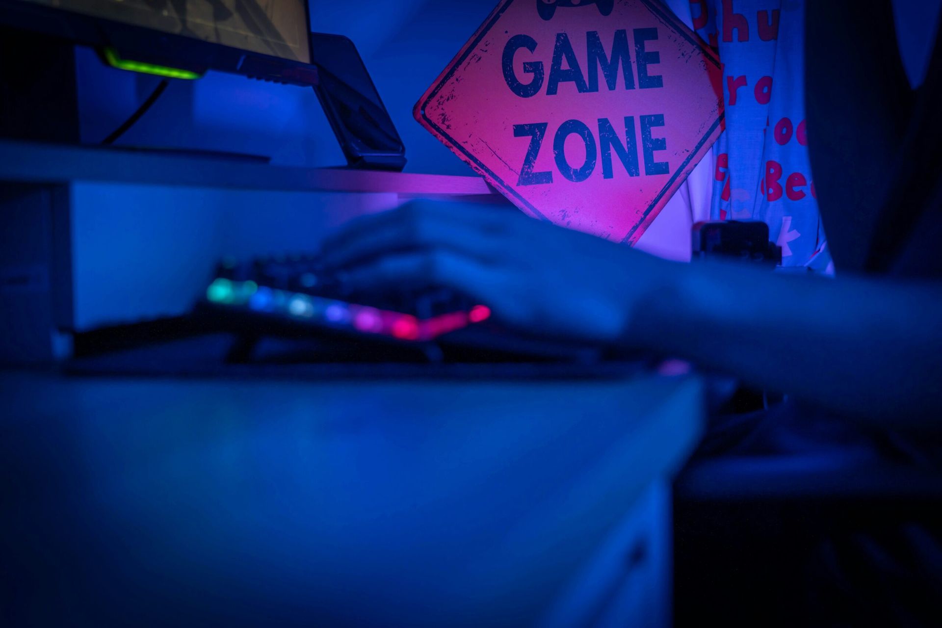 Jonny gios dartp yajwq unsplash