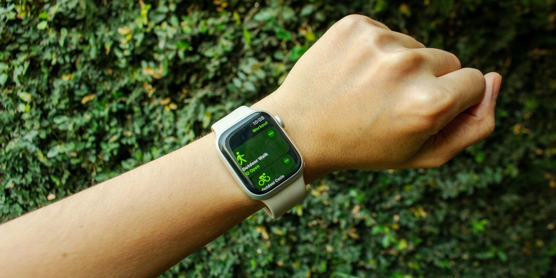 FDA Clears First-Ever Antioxidant Tracker in Smartwatches