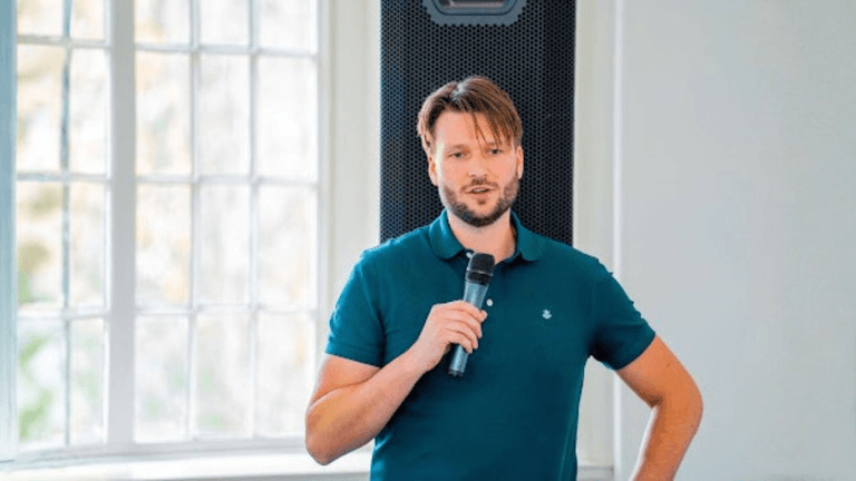 Kenny van Boxel, founder of Goldfinch Real Estate, delivers innovative, data-driven real estate strategies for cross-border investment success.