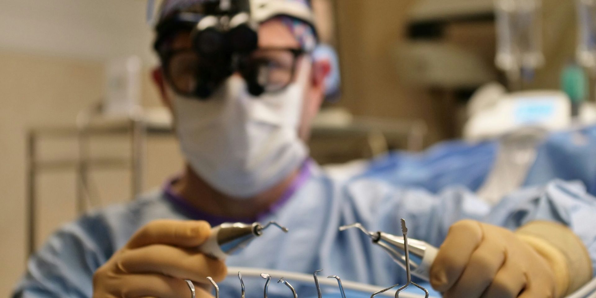 Scientists Develop Surgery-Free LASIK Alternative Using Electrical Stimulation