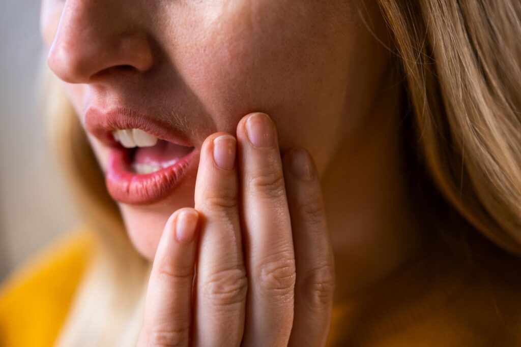 9 effective ways to alleviate jaw tightness