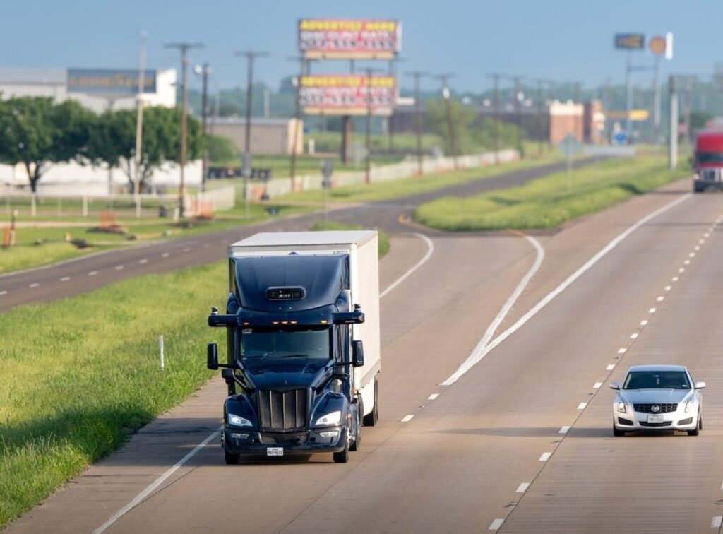 Aurora unveils commercial self driving truck service in texas