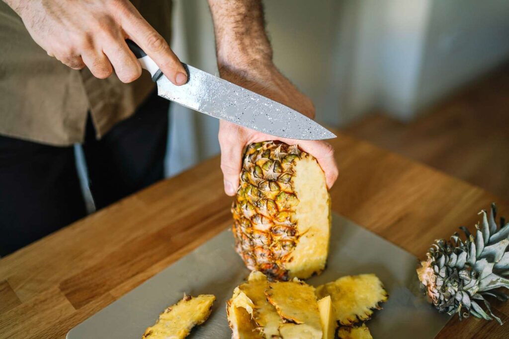 Discover how pineapple can aid your weight loss journey