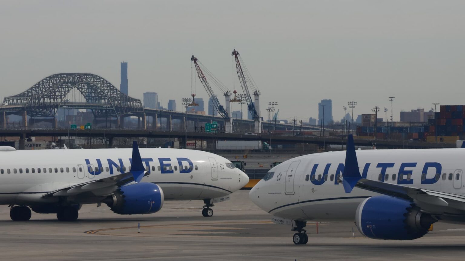 United simplifies newark schedule following wave of flight disruptions